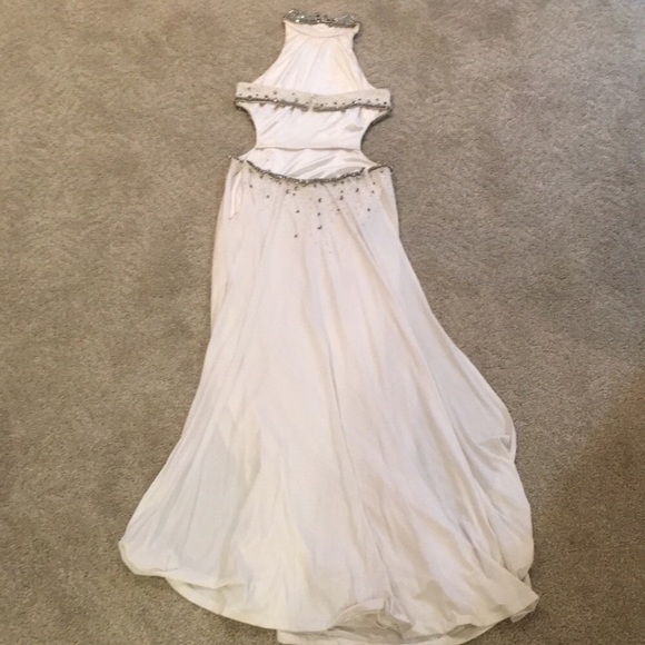 Dress - Picture 3 of 4